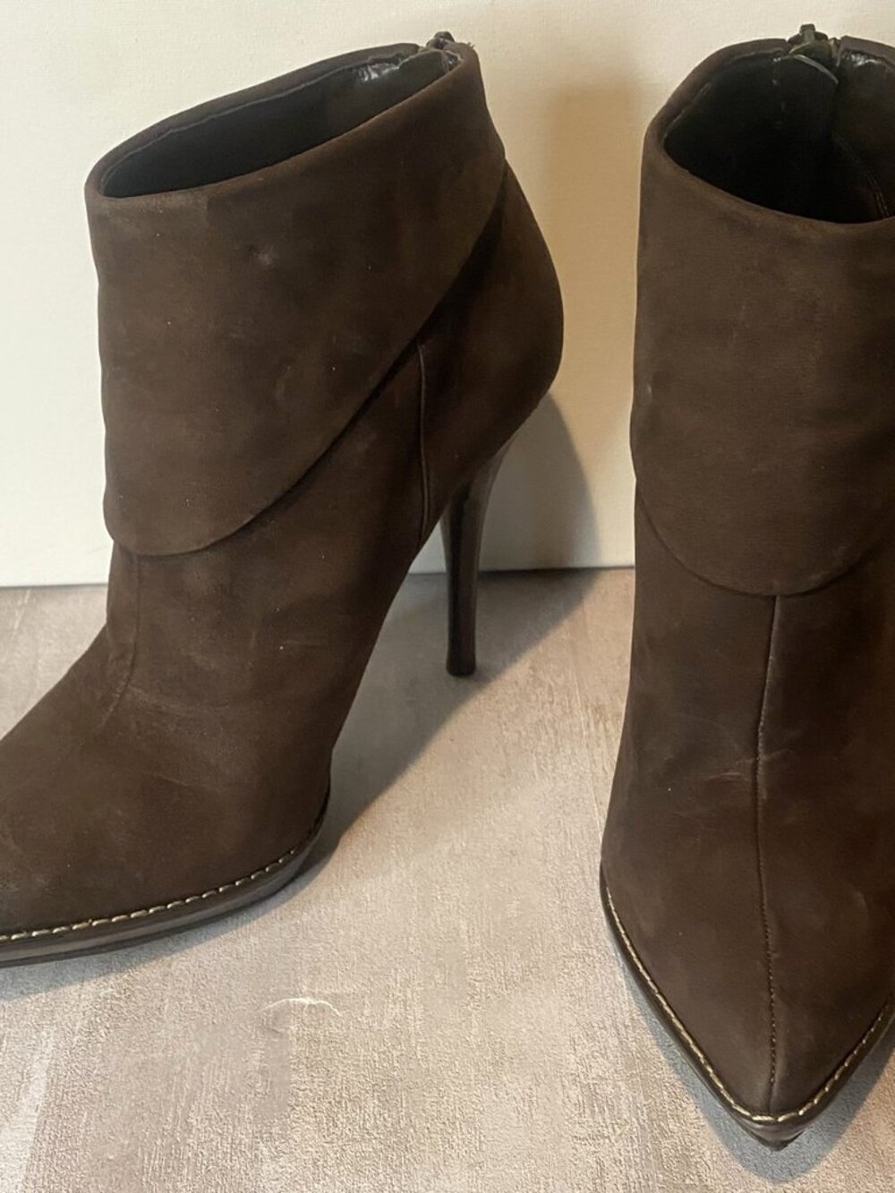 Nine West Donuvan Dark Brown Suede High Heel Booties Size 10M